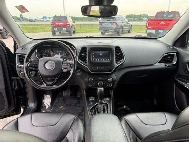 Used 2021 Jeep Cherokee Latitude Plus AWD/4WD image 26