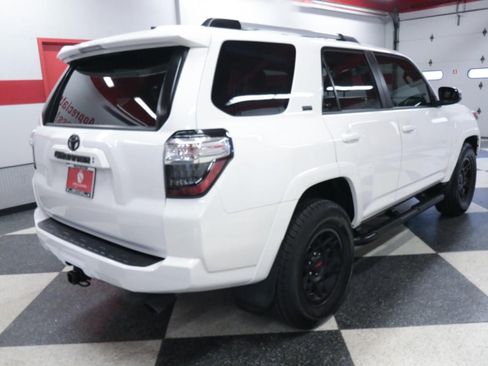 Used 2022 Toyota 4Runner SR5 Premium w/ Moonroof Package RWD image 7