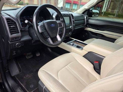 Used 2021 Ford Expedition Platinum image 11