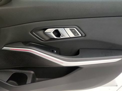Used 2020 BMW 330i Sedan w/ Convenience Package RWD image 37