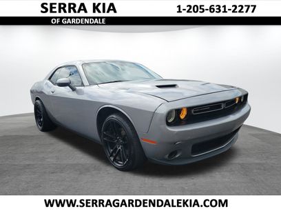 Used 2017 Dodge Challenger SXT