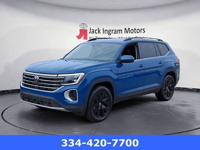 New 2025 Volkswagen Atlas SE w/ Panoramic Sunroof Package