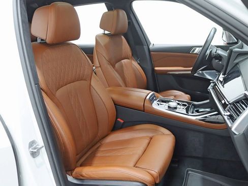 Used 2024 BMW X7 M60i w/ Executive Package image 31