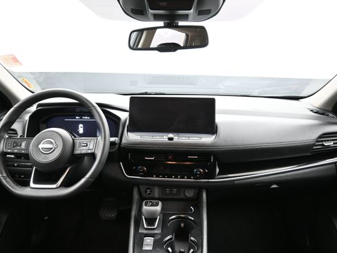 Used 2024 Nissan Rogue SL image 19