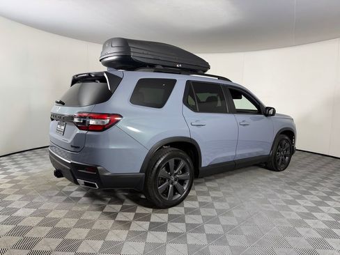Used 2023 Honda Pilot Sport image 5