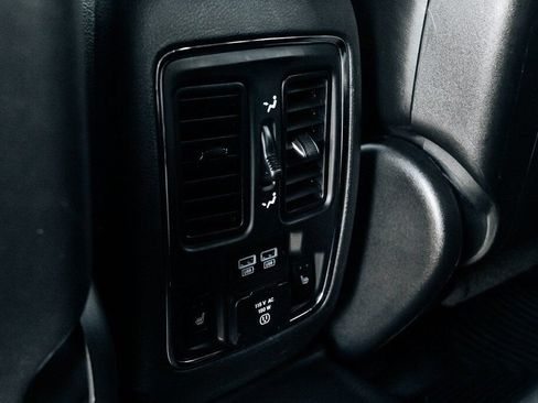 Used 2014 Jeep Grand Cherokee Overland w/ Advanced Technology Group AWD/4WD image 47