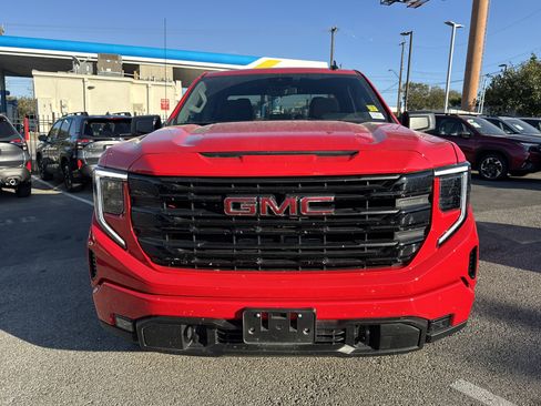 Used 2025 GMC Sierra 1500 Elevation image 8