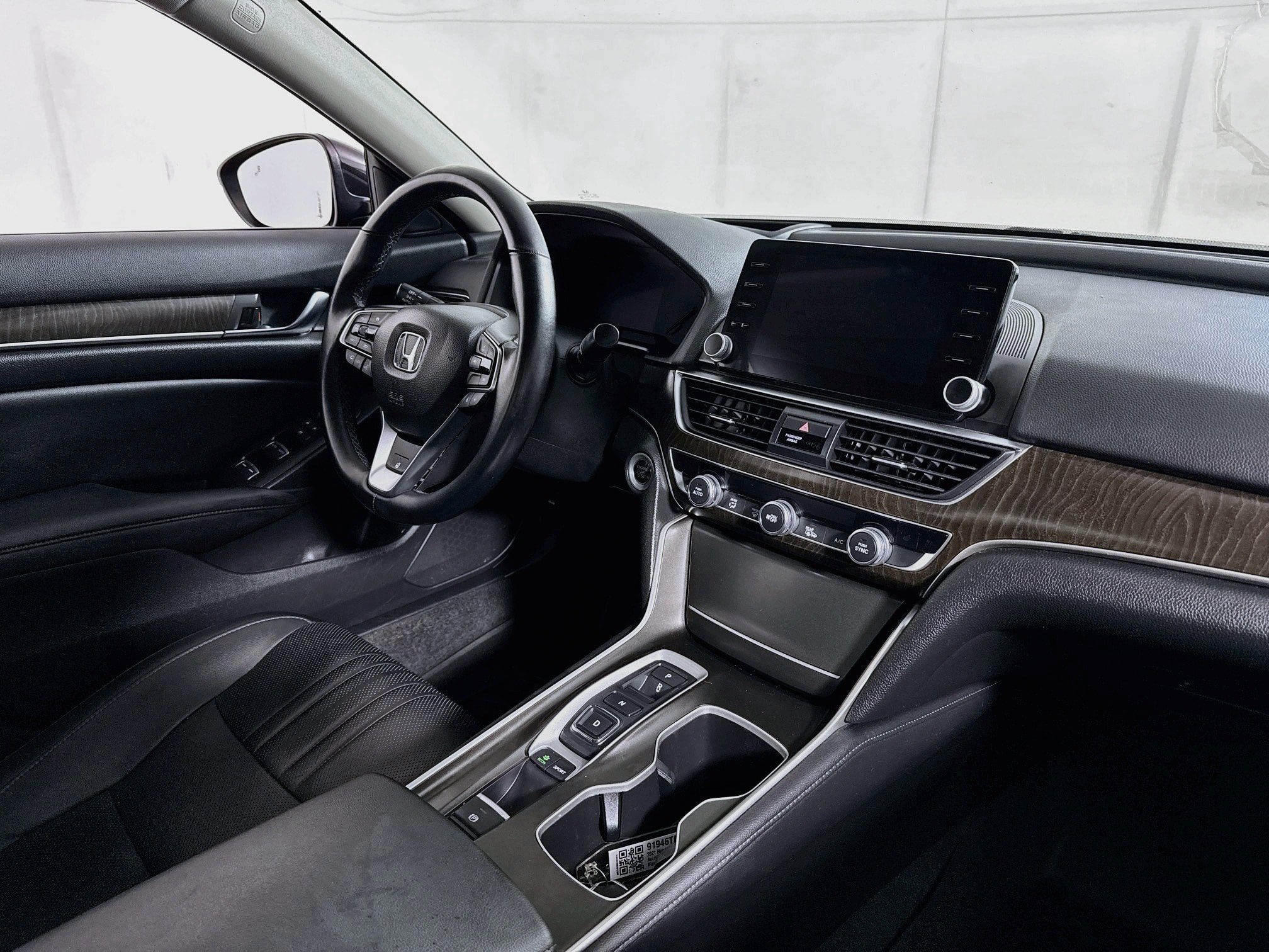 Used 2021 Honda Accord Touring image 30