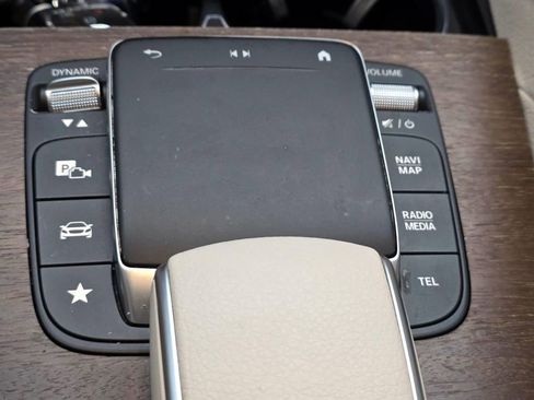 Used 2021 Mercedes-Benz GLE 350 w/ 3rd Row Seat Package image 23