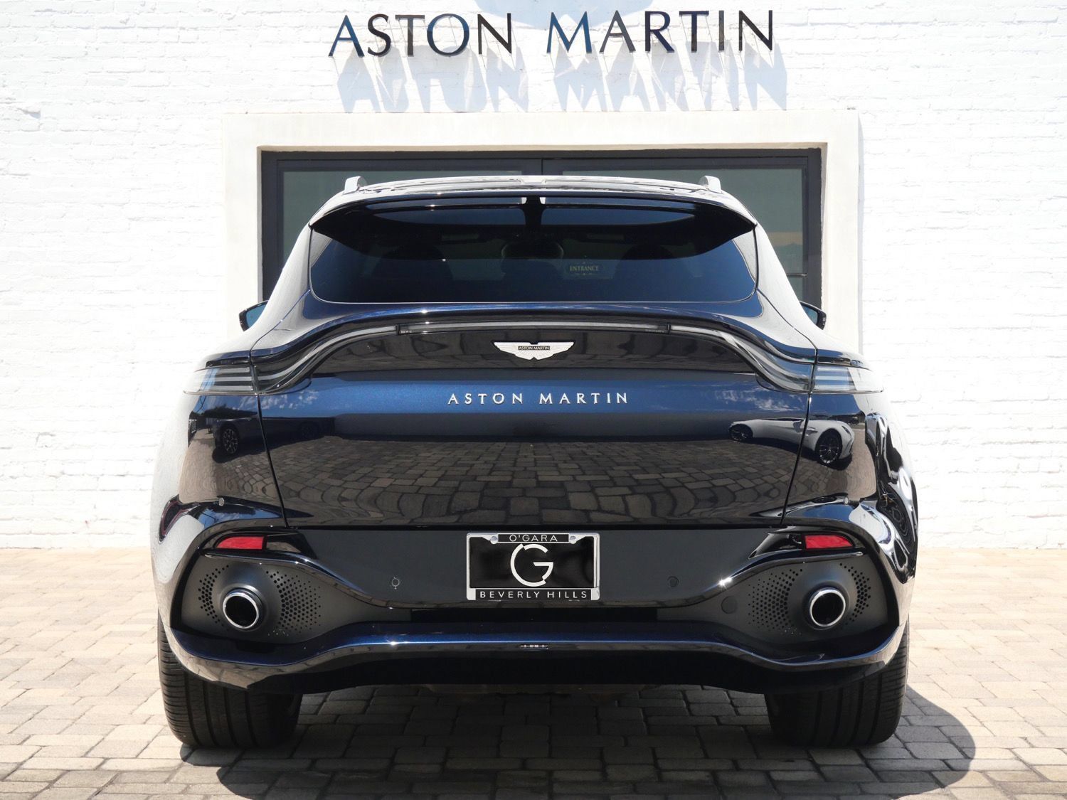 Used 2023 Aston Martin DBX AWD/4WD image 12
