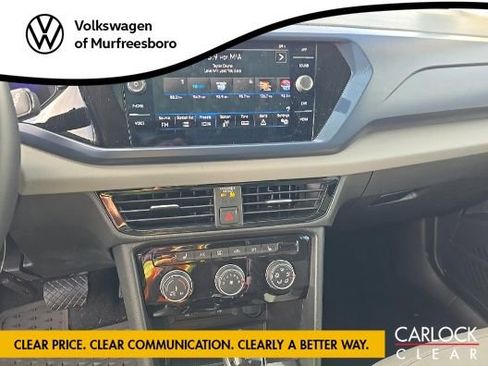 Used 2023 Volkswagen Taos SE w/ Panoramic Sunroof Package FWD image 8
