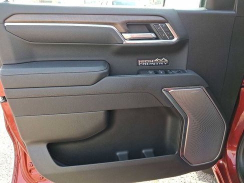 Used 2025 Chevrolet Silverado 1500 High Country image 29