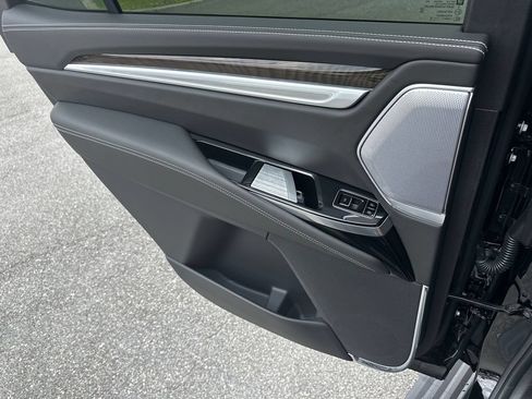 Certified 2026 Cadillac Escalade Platinum Sport w/ LPO, ONYX Package AWD/4WD image 25