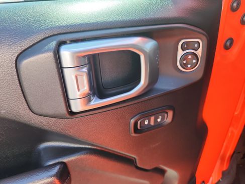Used 2019 Jeep Wrangler Sport AWD/4WD image 21