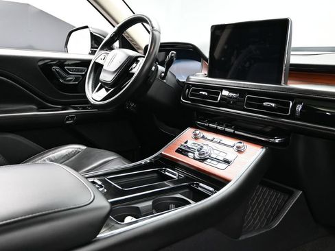 Used 2022 Lincoln Aviator Reserve w/ Equipment Group 201A AWD/4WD image 13