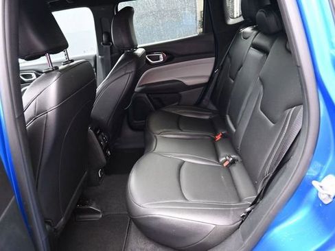 Used 2025 Jeep Compass Limited AWD/4WD image 31