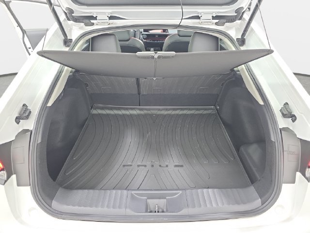 Certified 2024 Toyota Prius Prime FWD image 32