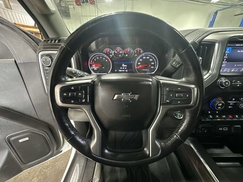 Used 2019 Chevrolet Silverado 1500 RST AWD/4WD image 15