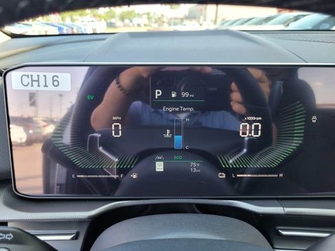 New 2026 Kia Sportage LX image 12