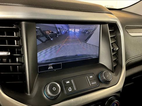 Used 2023 GMC Acadia SLT image 26