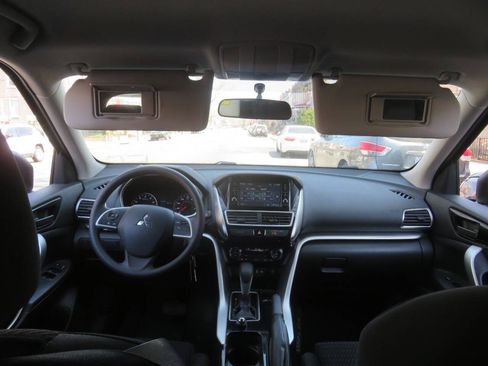 Used 2018 Mitsubishi Eclipse Cross ES FWD image 13