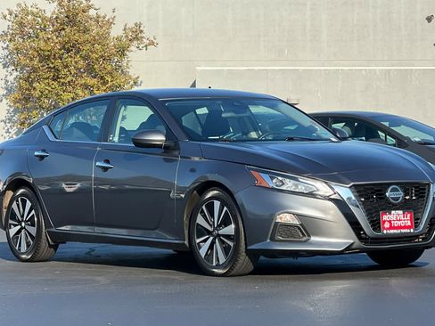 Used 2022 Nissan Altima 2.5 SV image 5