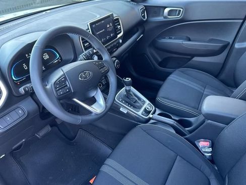 New 2026 Hyundai Venue SEL FWD image 9