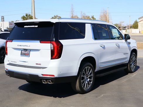 New 2026 GMC Yukon XL Denali w/ LPO, Floor Liner Package image 4