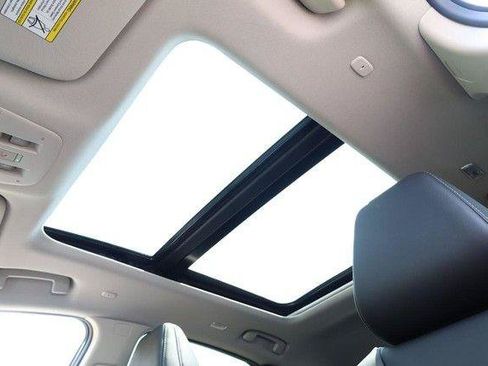 Used 2025 Nissan Murano SL AWD/4WD image 9