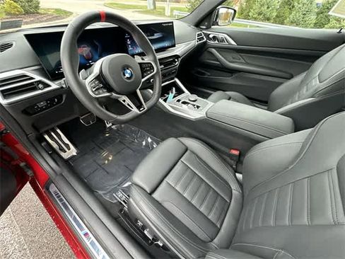 Used 2025 BMW 440i xDrive Coupe w/ Premium Package image 17