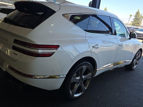 Used 2024 Genesis GV80 3.5T w/ Prestige Package AWD/4WD image 3