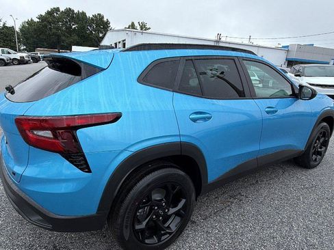 New 2026 Chevrolet Trax LT w/ Driver Confidence Package FWD image 8