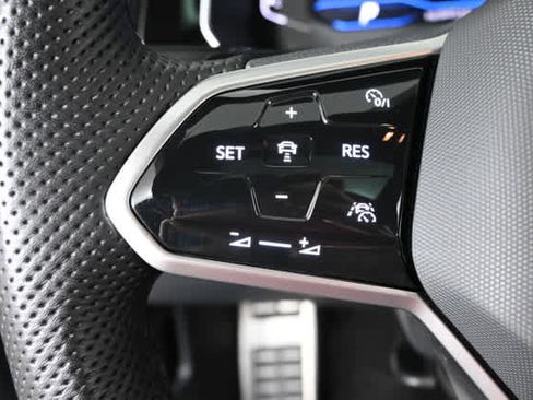 Used 2024 Volkswagen Jetta GLI Autobahn image 19