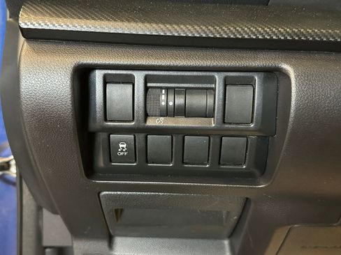 Used 2017 Subaru Impreza 2.0i AWD/4WD image 18