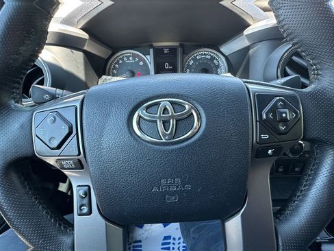 Used 2017 Toyota Tacoma Limited w/ Tow Package AWD/4WD image 20