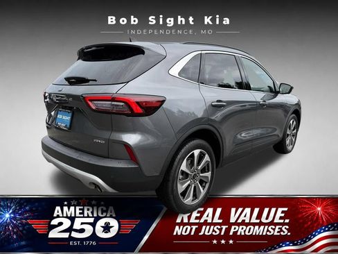 Used 2023 Ford Escape Platinum AWD/4WD image 16