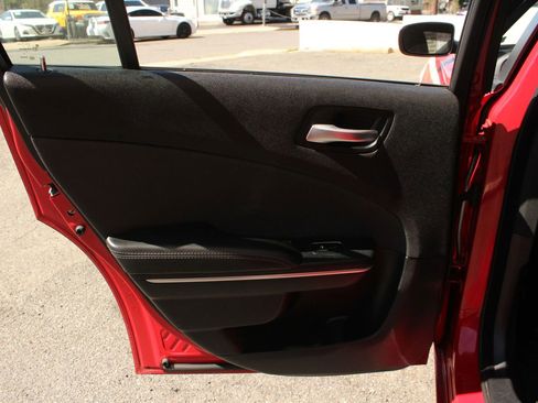 Used 2016 Dodge Charger SE w/ Popular Equipment Group image 17