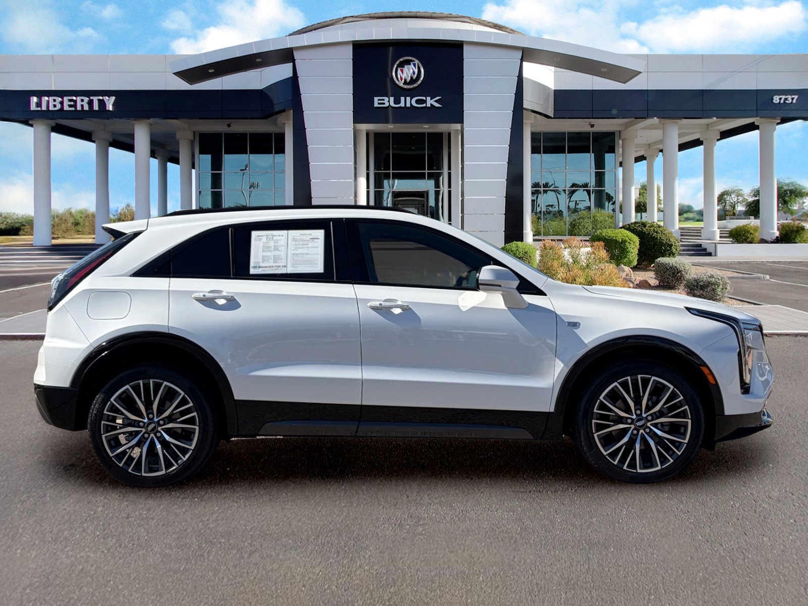 Used 2024 Cadillac XT4 Sport AWD/4WD image 2