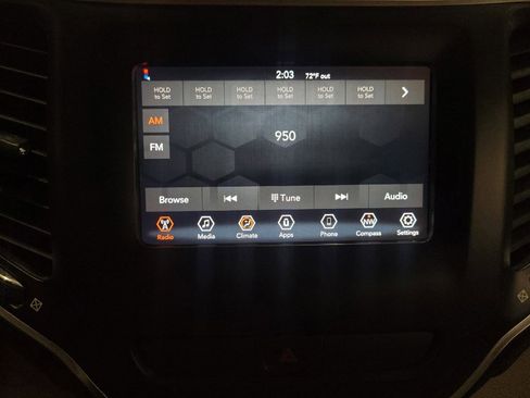 Used 2020 Jeep Cherokee Latitude FWD image 25