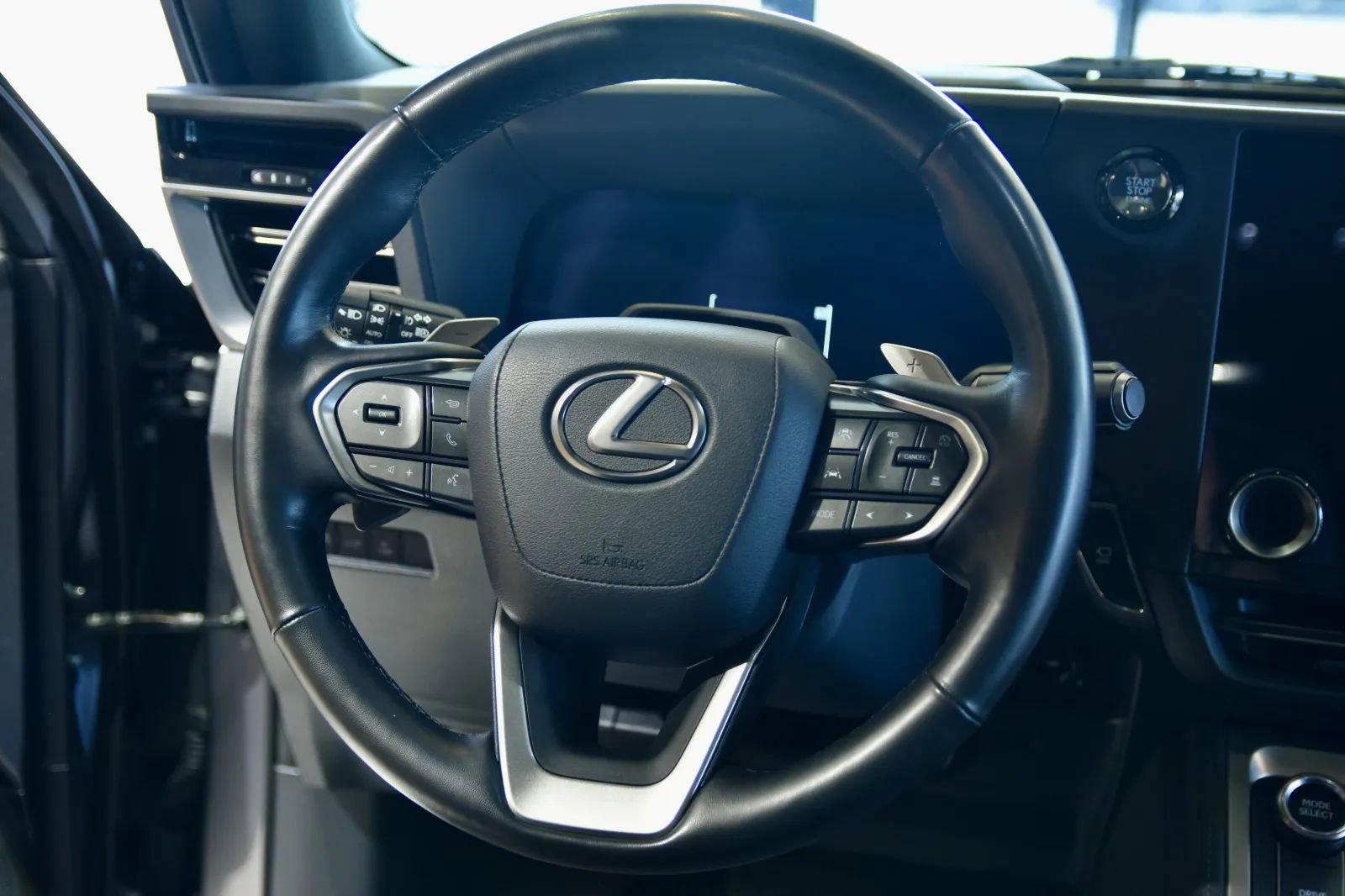 Used 2024 Lexus GX 550 w/ Accessory Package (Z1) AWD/4WD image 19