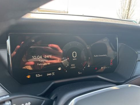 New 2025 GMC Acadia Elevation image 16