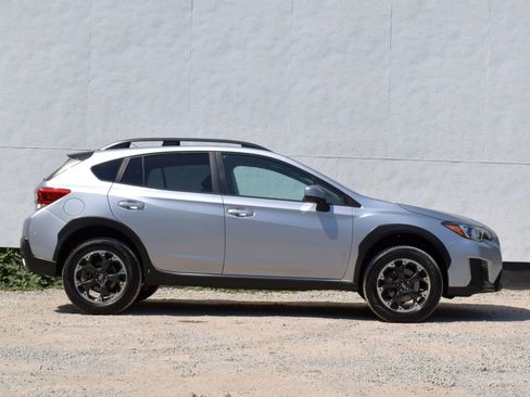 Used 2021 Subaru Crosstrek 2.0i Premium AWD/4WD image 6