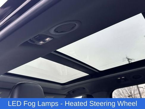 Used 2022 Ford Explorer XLT w/ Equipment Group 202A image 15