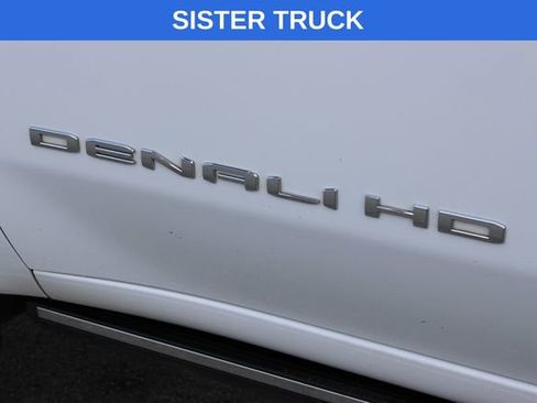 Used 2024 GMC Sierra 3500 Denali Ultimate AWD/4WD image 17