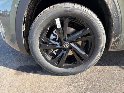 New 2026 Volkswagen Atlas Cross Sport SEL R-Line AWD/4WD image 30