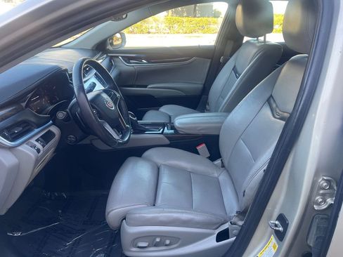 Used 2013 Cadillac XTS Luxury image 14