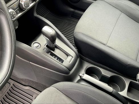 New 2025 Nissan Kicks Play S image 12