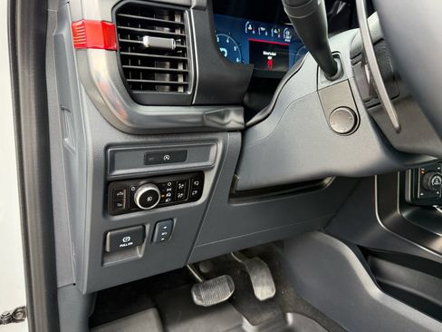 Used 2025 Ford F150 Raptor AWD/4WD image 18