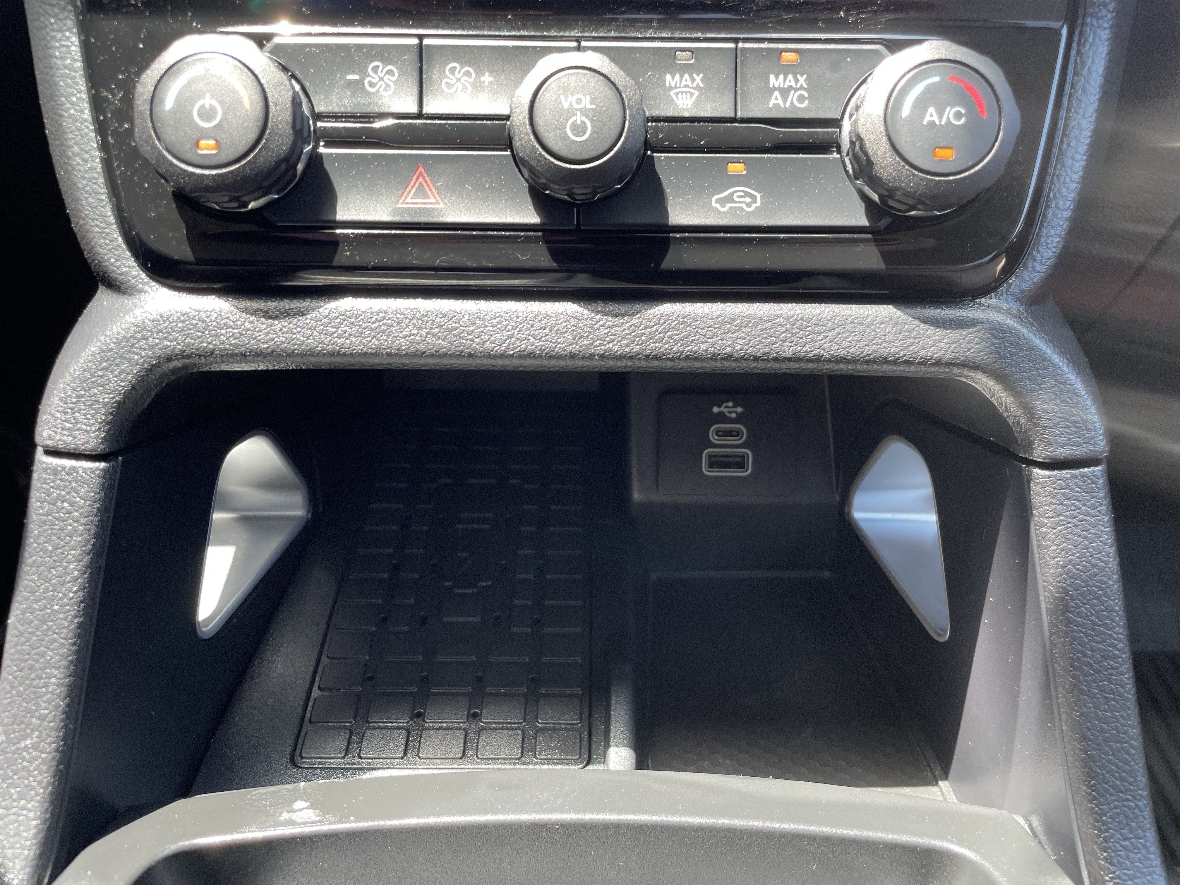 Used 2024 Ford Ranger Lariat w/ Trailer Tow Package RWD image 30