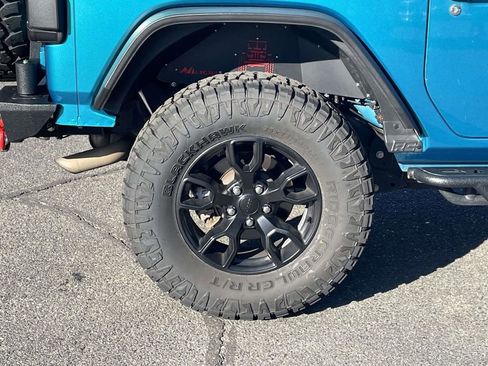 Used 2020 Jeep Wrangler Sport image 12